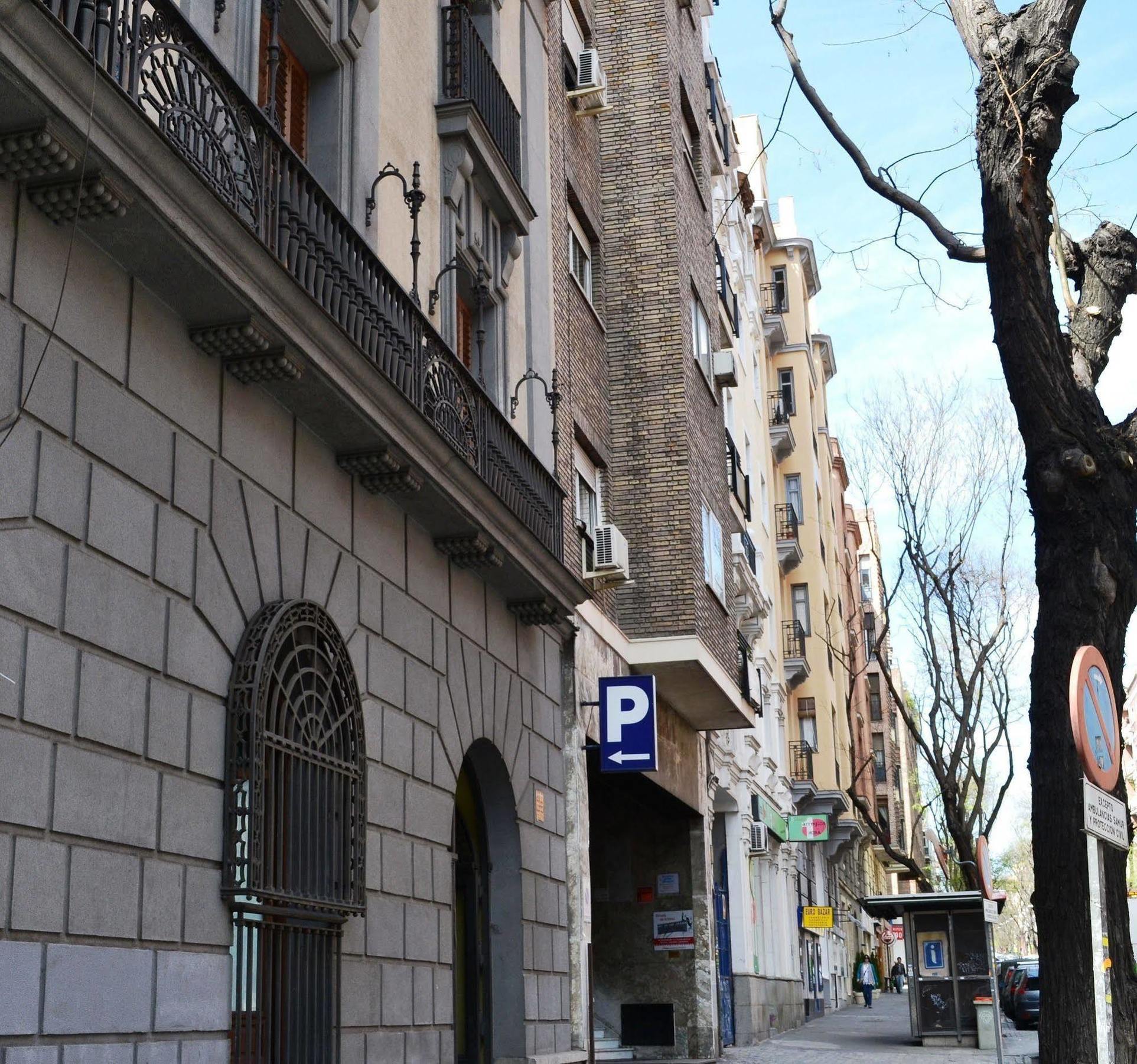 מדריד Apartamentos Arapiles מראה חיצוני תמונה